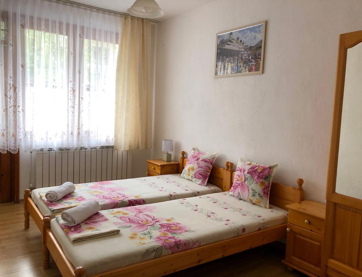 "Калоянови" Hotel Tsarevo Buitenkant foto