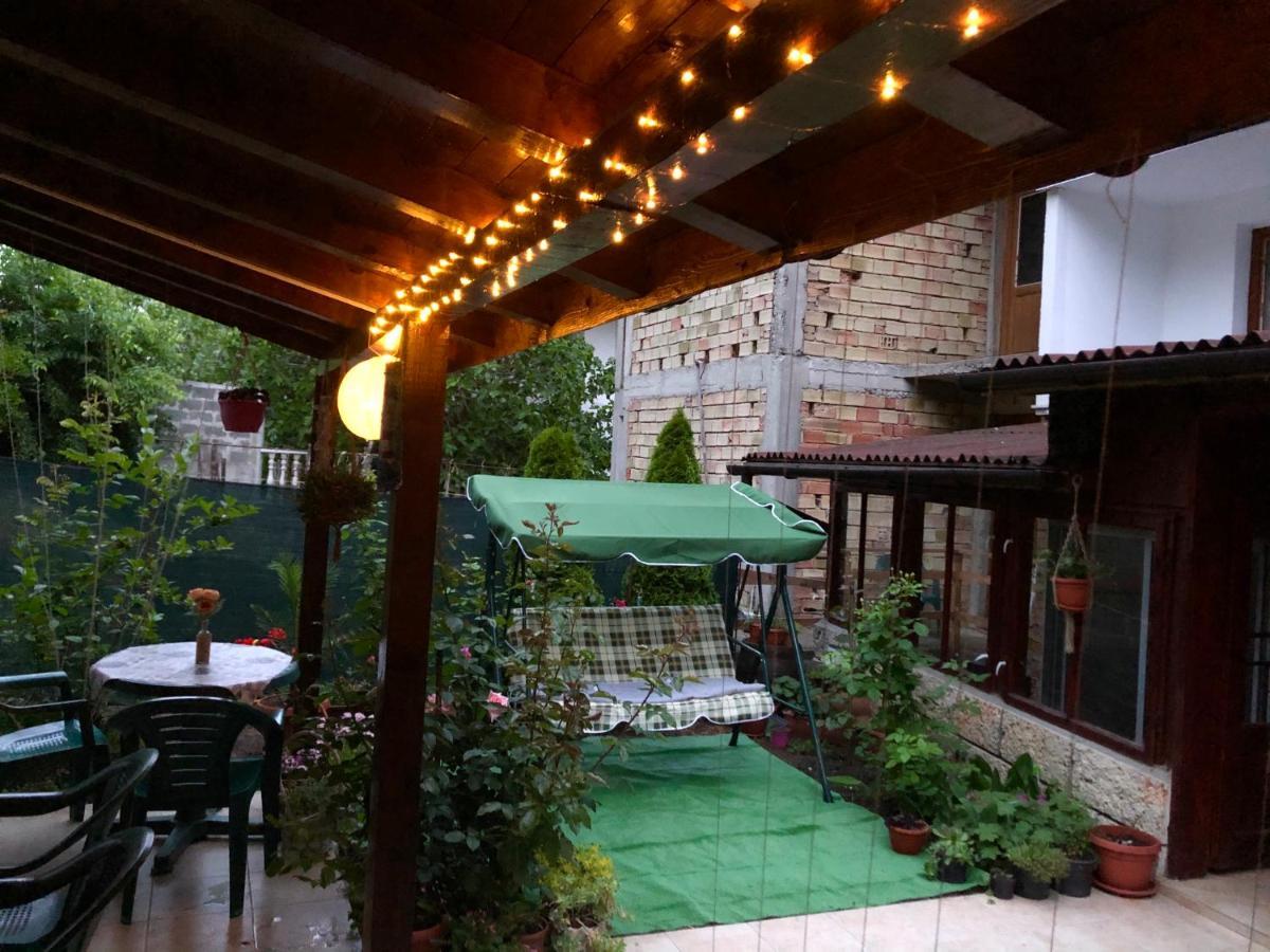 "Калоянови" Hotel Tsarevo Buitenkant foto