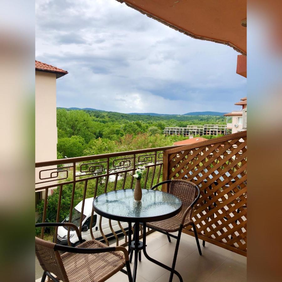 "Калоянови" Hotel Tsarevo Buitenkant foto